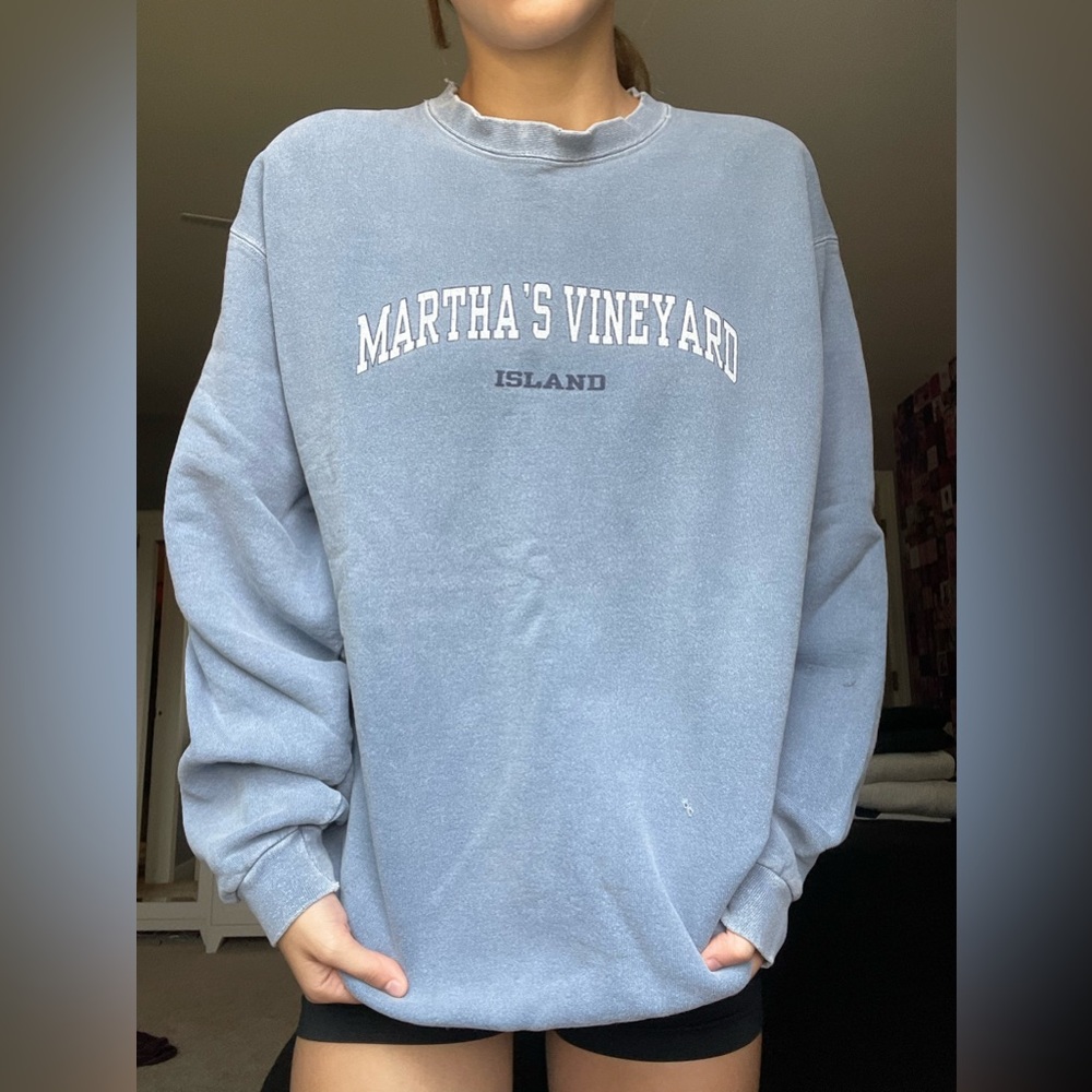 martha’s vineyard vintage crewneck